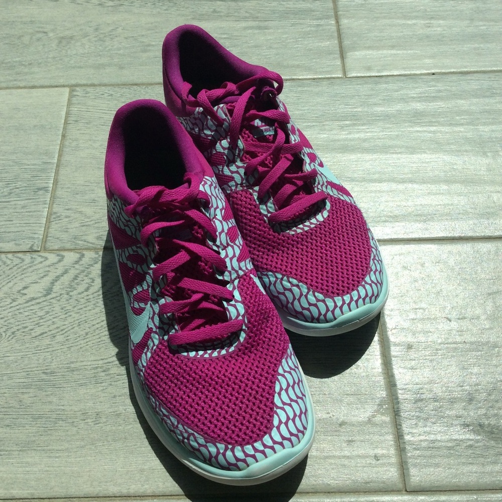Nike ~ Free 4.0